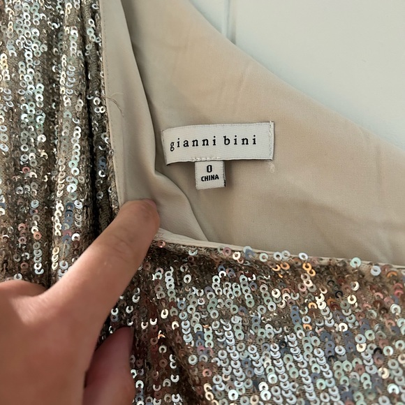 Silver Gianni bindi one shoulder dress (homecoming) - Picture 6 of 6